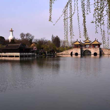 Crowne Plaza Yangzhou By Ihg Hotel ภายนอก รูปภาพ